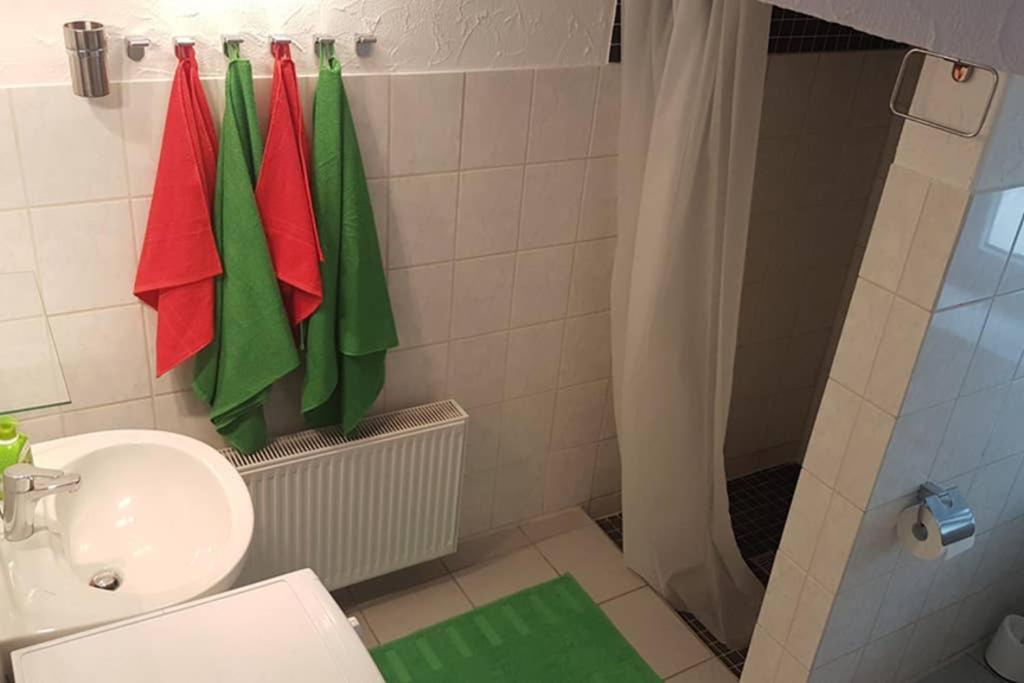 Appartement Vanille, Ferienwohnung Mit Eigenem Eingang, Wie Ein Kleines Haus Bad Salzuflen Luaran gambar