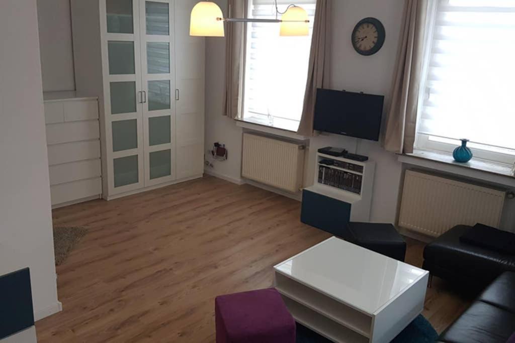 Appartement Vanille, Ferienwohnung Mit Eigenem Eingang, Wie Ein Kleines Haus Bad Salzuflen Luaran gambar